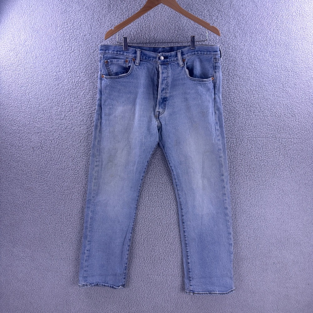 Vintage Levis 501 Original Fit Light Wash Denim Jeans Mens 38x32 Button Fly